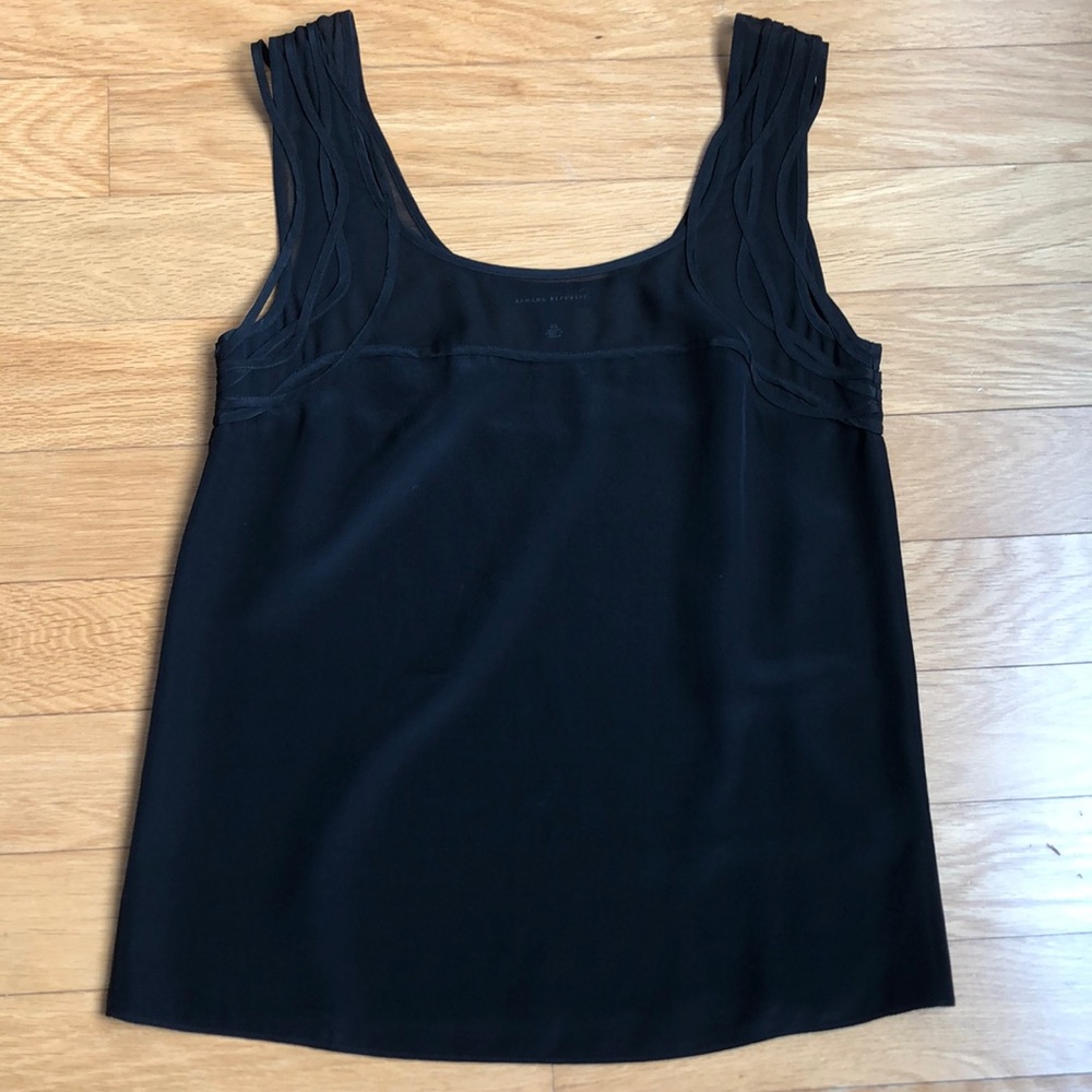Banana Republic - 100% silk sleeveless top